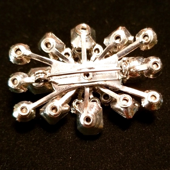 Vintage Faceted Rhinestone Crystal Brooch Pin - Picture 6 of 8
